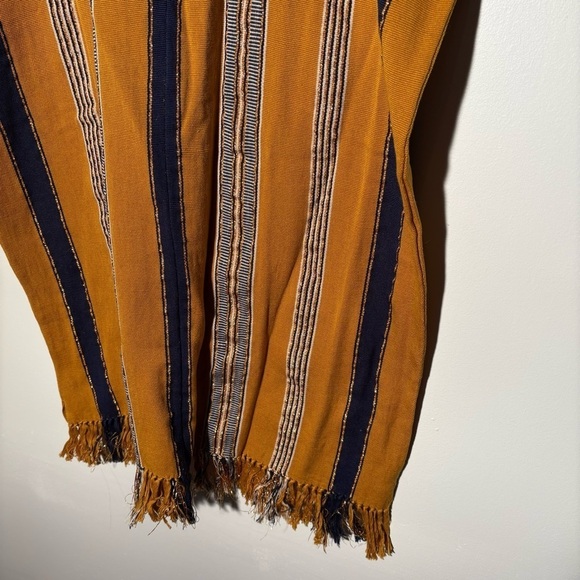 A Mano Project Handmade Huipil - Picture 4 of 5